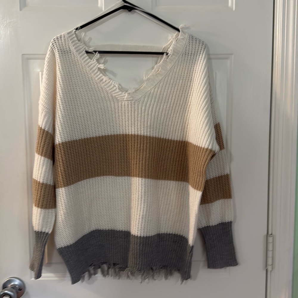 Moon&Madison Color Block Knit Oversized Sweater V Neck Fringe Rough Edges Medium